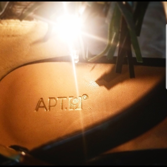 Apt. 9 Snake skin heels!!! 🐍👠 - Picture 7 of 7